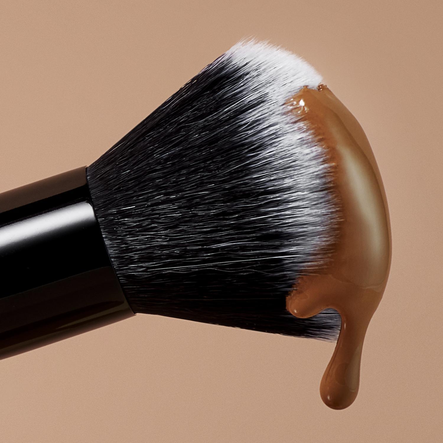 E.L.F. CONCEALER & FOUNDATION COMPLEXION DUO BRUSH (BROCHA DÚO DE COMPLEXIÓN PARA CORRECTOR Y BASE)